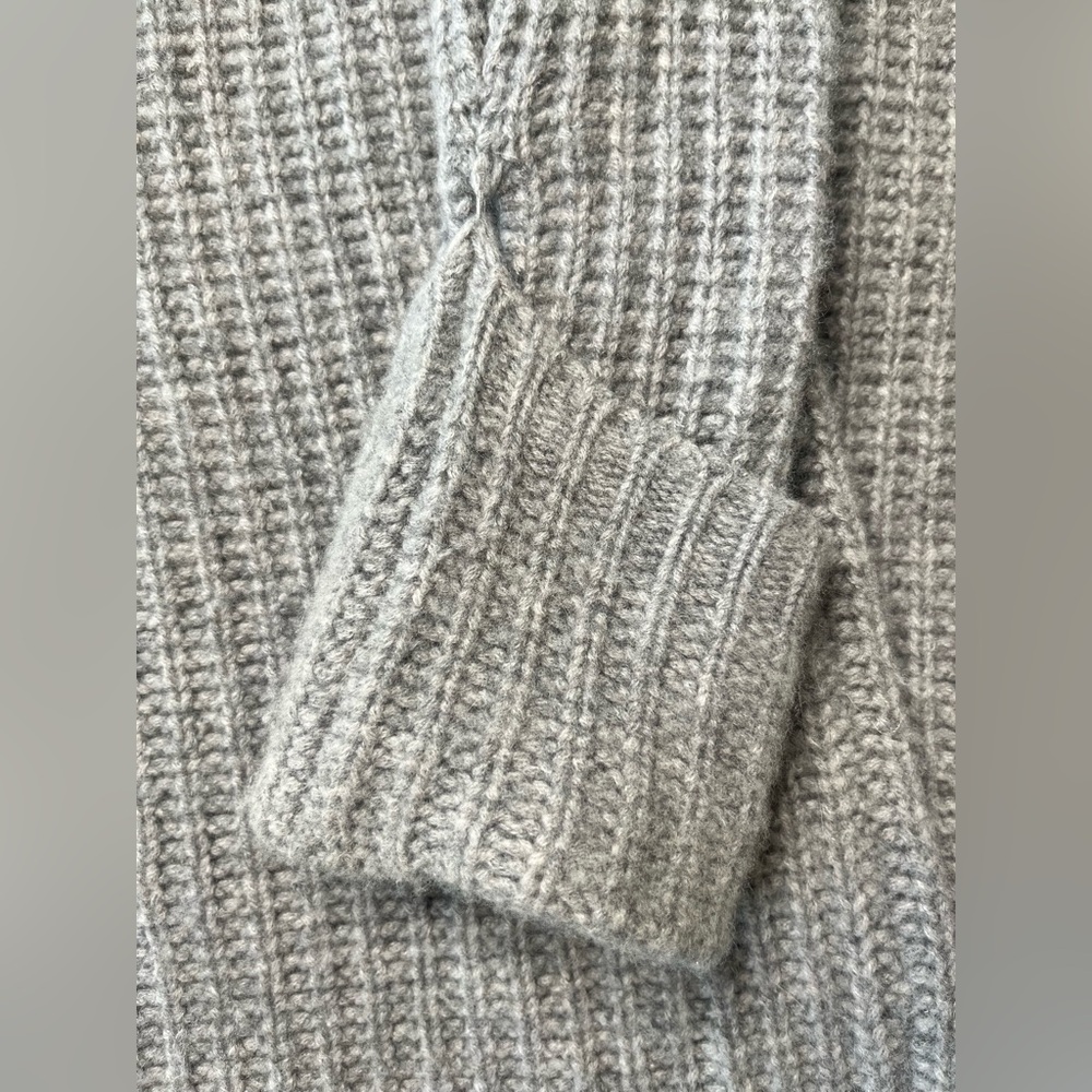 James Perse Gray 100% Cashmere Ribbed Turtleneck Sweater, size 3 - Picture 11 of 14